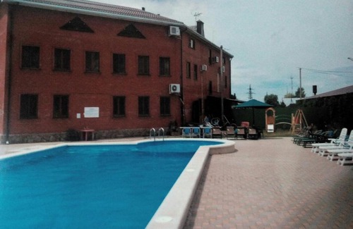 Severskaya Hotel | Pet-Friendly Hotel Tet-a-Tet with Pool & Breakfast Included