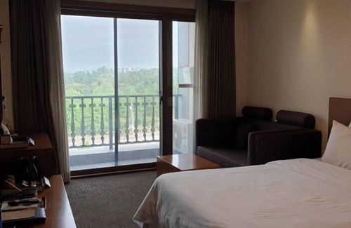 Chungju Hotel | Stylish Hotel The Base: Family-Friendly with Breakfast Included