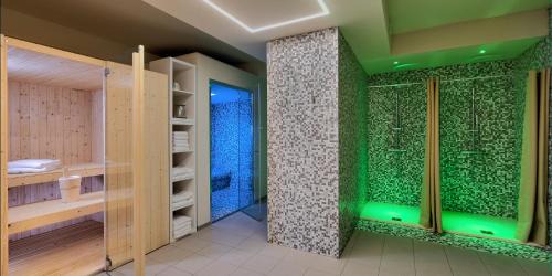 Fidenza Hotel | Pet-Friendly Haven: Hotel The Cube - Rated 9/10 by Guests