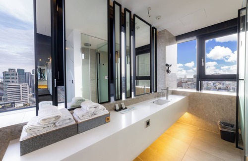 Namyeong-dong Hotel | Discover Hotel the Designers Seoul Station with Spa & Breakfast