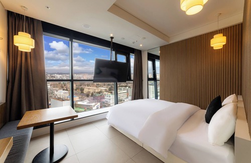 Namyeong-dong Hotel | Discover Hotel the Designers Seoul Station with Spa & Breakfast
