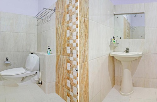 Fatehabad Hotel | Explore Hotel The Golden Globe: Pet-Friendly & Family-Ready