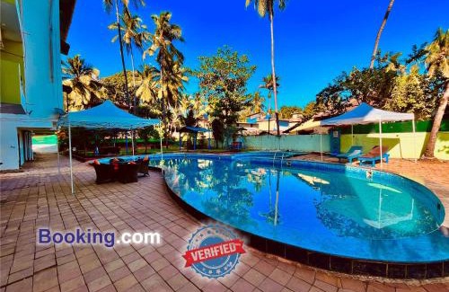 Calangute Hotel | Relax at The Golden Shivam Resort with a Big Swimming Pool