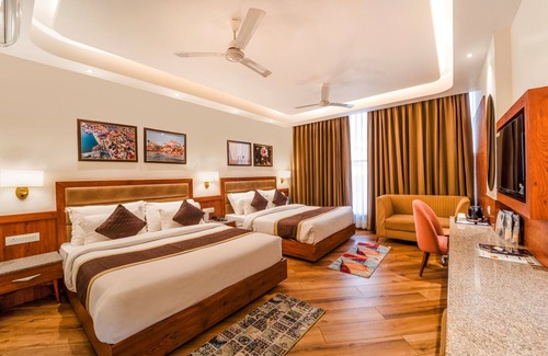 Katra Hotel | Discover Hotel The Grand Dewan: Family-Friendly Comfort
