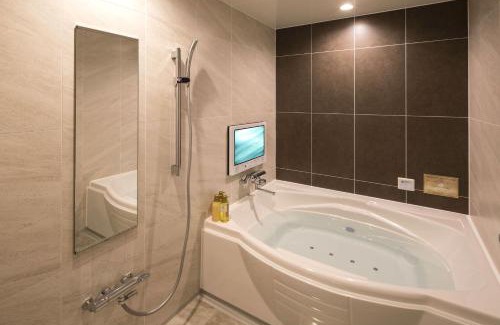 Higashishinsaibashi Hotel | Discover Hotel The Grandee Shinsaibashi: Family-Friendly Stay