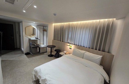 Seogwipo City Hotel | Eco-Friendly Hotel The Grang Seogwipo: Guest Rated 9.8