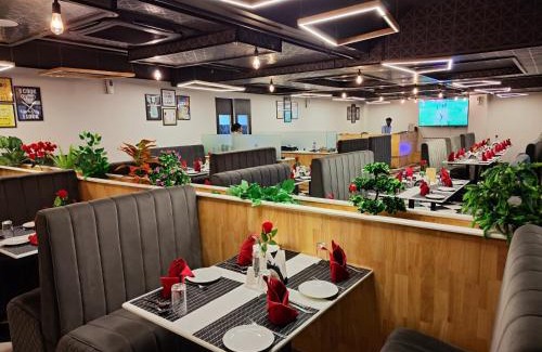 Visakhapatnam Hotel | Inviting Stays at Hotel The Invitation 365 with Hot Tub