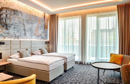 Baluty Hotel | Discover Hotel The Loom: 4-Star Stay with Pet-Friendly Perks