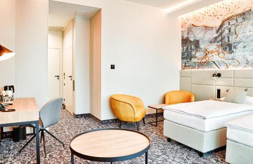 Baluty Hotel | Discover Hotel The Loom: 4-Star Stay with Pet-Friendly Perks