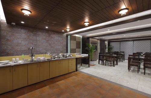 Paldi Hotel | Discover Hotel The Lotus Park: Family-Friendly Retreat