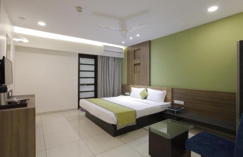 Paldi Hotel | Discover Hotel The Lotus Park: Family-Friendly Retreat