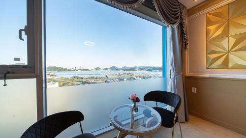 Yeosu Hotel | Relax at Hotel The One: Spa, Restaurant & Family Fun