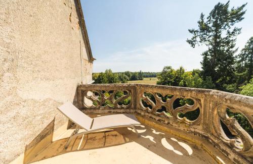 Vouille Hotel | Discover Hotel The Originals Château de Perigny with Ocean Views