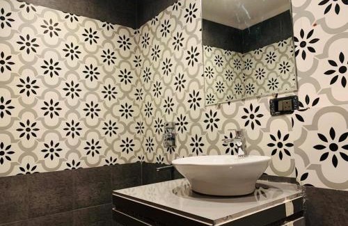 Kanpur Hotel | Budget-Friendly Hotel The Palassio with Child-Friendly Amenities