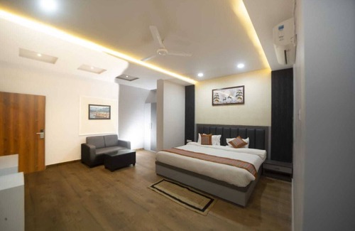 Varanasi Hotel | Discover Hotel The Pearl: Ideal for Family Getaways
