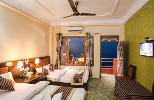 Tansen Hotel | Welcoming Hotel The Ranimahal: Family-Friendly Dining & More