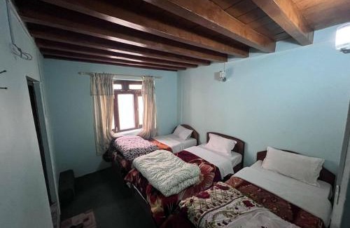 Mustang Hotel | Hotel The Royal Mustang