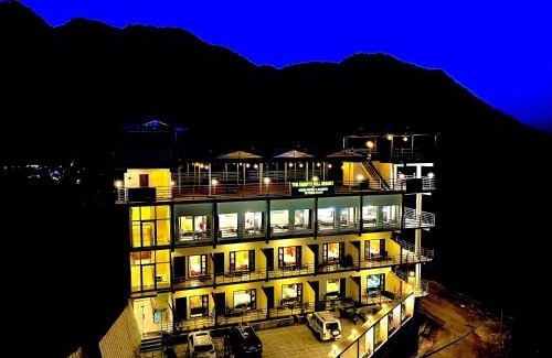 Haidargarh Hotel | Hotel The SSB - Property of the Year ! Luxury Balcony Rooms ! Mountain View ! Rooftop Cafe ! Big Parking !