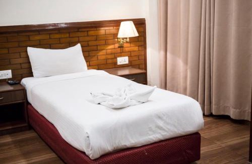 Siddharthanagar Hotel | Discover Hotel The White Lotus: Family-Friendly Retreat