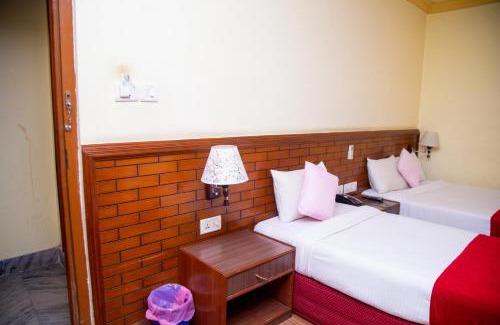 Siddharthanagar Hotel | Discover Hotel The White Lotus: Family-Friendly Retreat