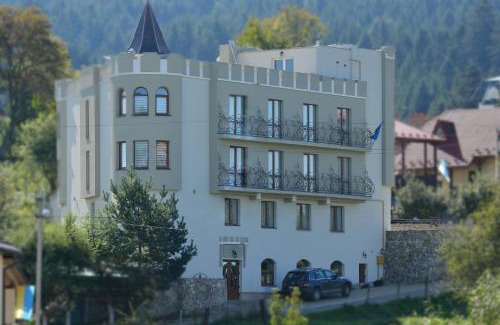 Skhidnytsya House | Discover Hotel Three Korony: Top-Rated Oceanfront Getaway