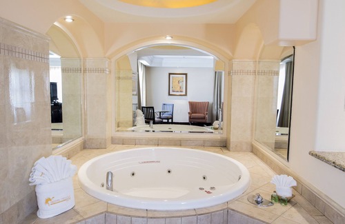 Avenida Revolucion Hotel | Discover Hotel Ticuán: Spa and Family-Friendly Retreat