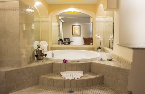 Avenida Revolucion Hotel | Discover Hotel Ticuán: Spa and Family-Friendly Retreat