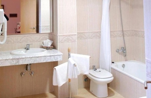 Carboneras Hotel | Relaxing Retreat at Hotel Tio Felipe with Spa & Family Amenities