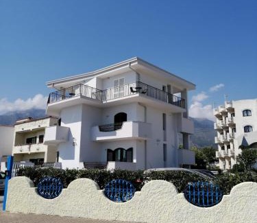 Gianola Hotel | Beachfront Hotel Tirreno in Formia with Ocean View