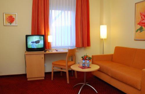 Osterholz-Scharmbeck Hotel | Pet-Friendly Comfort at Hotel Tivoli with Breakfast Included