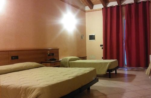 Ronco all'Adige Hotel | Pet-Friendly Hotel Tolin: Impressive 9/10 Guest Rating