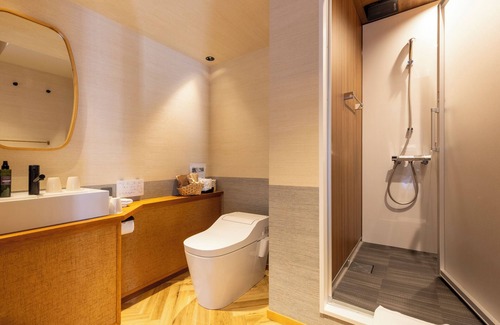 Asakusa Hotel | Discover Hotel Tomos Asakusa: Rated 10/10 with Ocean Views