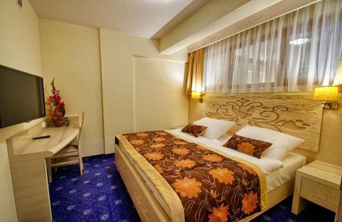Bialka Tatrzanska Hotel | Experience Relaxation at Hotel Toporów with Ocean Views