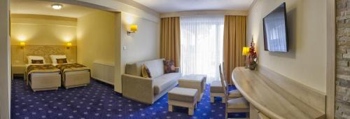 Bialka Tatrzanska Hotel | Experience Relaxation at Hotel Toporów with Ocean Views