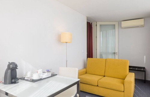 A Ver-o-Mar Hotel | Discover Hotel Torre Mar: Family-Friendly Retreat with Spa