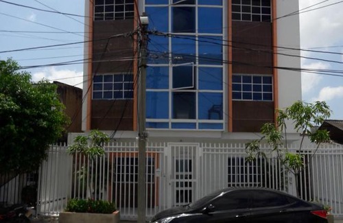 Sur Oriente Hotel | Family-Friendly Hotel Torres del Parque No3 - Rated 9/10
