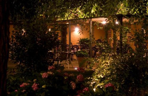 Arbucies Hotel | Discover Hotel Torres: Family-Friendly with Top Amenities