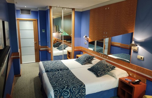 Torrelavega Hotel | Discover Comfort at Hotel Torresport with Pool & Spa Access
