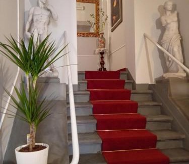 Santa Maria Novella Hotel | Discover Hotel Tourist House near Santa Maria Novella Square