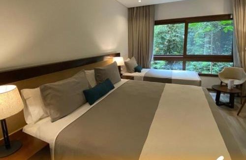 Puerto Iguazu Hotel | Exceptional Hotel Tré Iguazú: Pool, Hot Tub & Breakfast