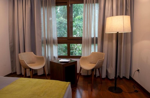 Puerto Iguazu Hotel | Exceptional Hotel Tré Iguazú: Pool, Hot Tub & Breakfast