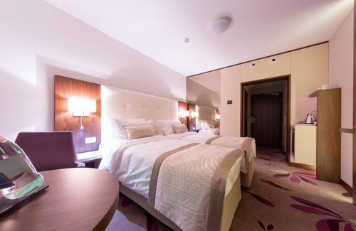Alba Iulia Hotel | Discover Hotel Transilvania: 4-Star Stay with Spa & Dining