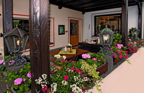 Loef Hotel | Hotel Traube: Family-Friendly Stay with Delicious Dining