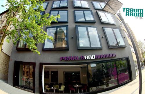 Heilbronn Hotel | Experience Hotel TraumRaum: Top-Rated & Family-Friendly Stay
