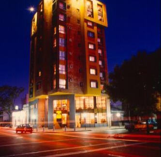 Tres Cruces Hotel | Inviting Stays at Hotel Tres Cruces with Hot Tub & Breakfast