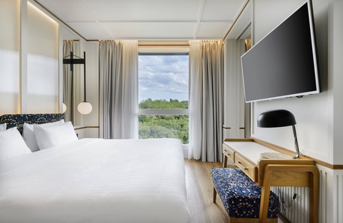 San Sebastian Hotel | Elegant Hotel Tres Reyes in San Sebastian with Pool & Spa