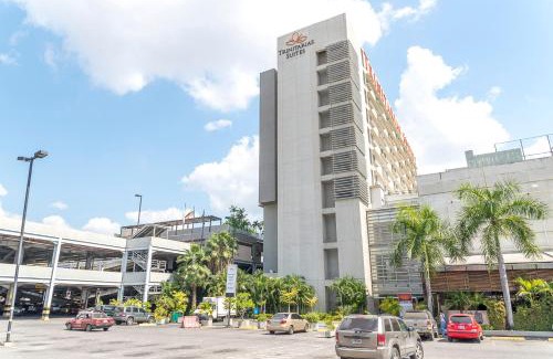 Cabudare Hotel | Elegant Hotel Trinitarias Suites with Oceanfront Pool & Spa