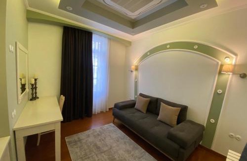 Kastoria Hotel | Discover HOTEL TSARSI: Family-Friendly with Breakfast Included
