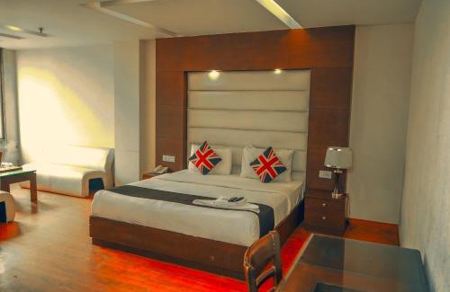 Sainik Farm Hotel | Discover Hotel Twenty Four: Family-Friendly Stay in Malviya Nagar