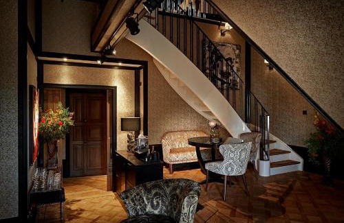 Binnenstad Hotel | Exquisite Hotel TwentySeven - Pet-Friendly 5-Star Retreat